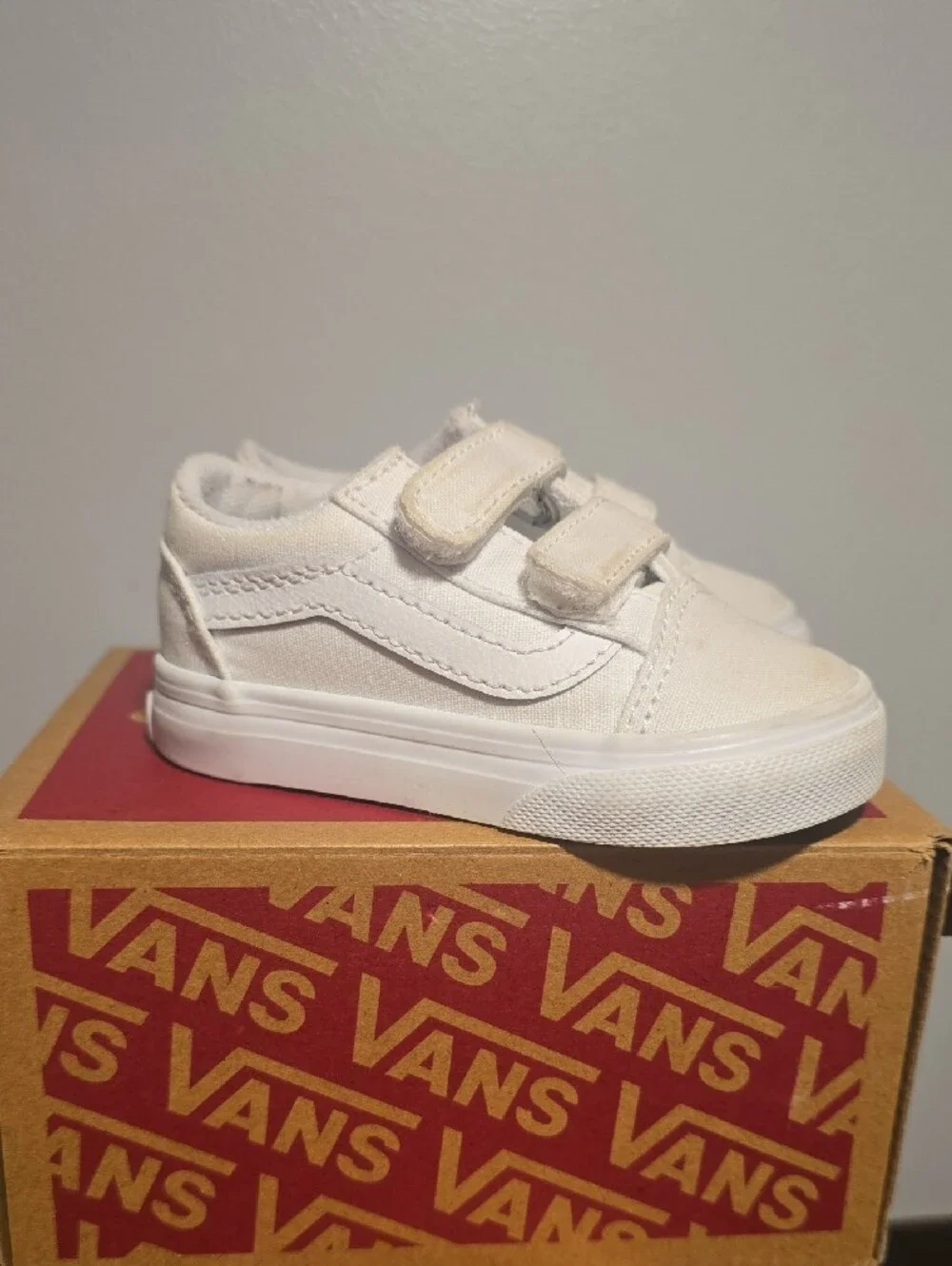 4.5 US Toddler Vans Kids White Velcro Old Skool Canvas Sneakers
